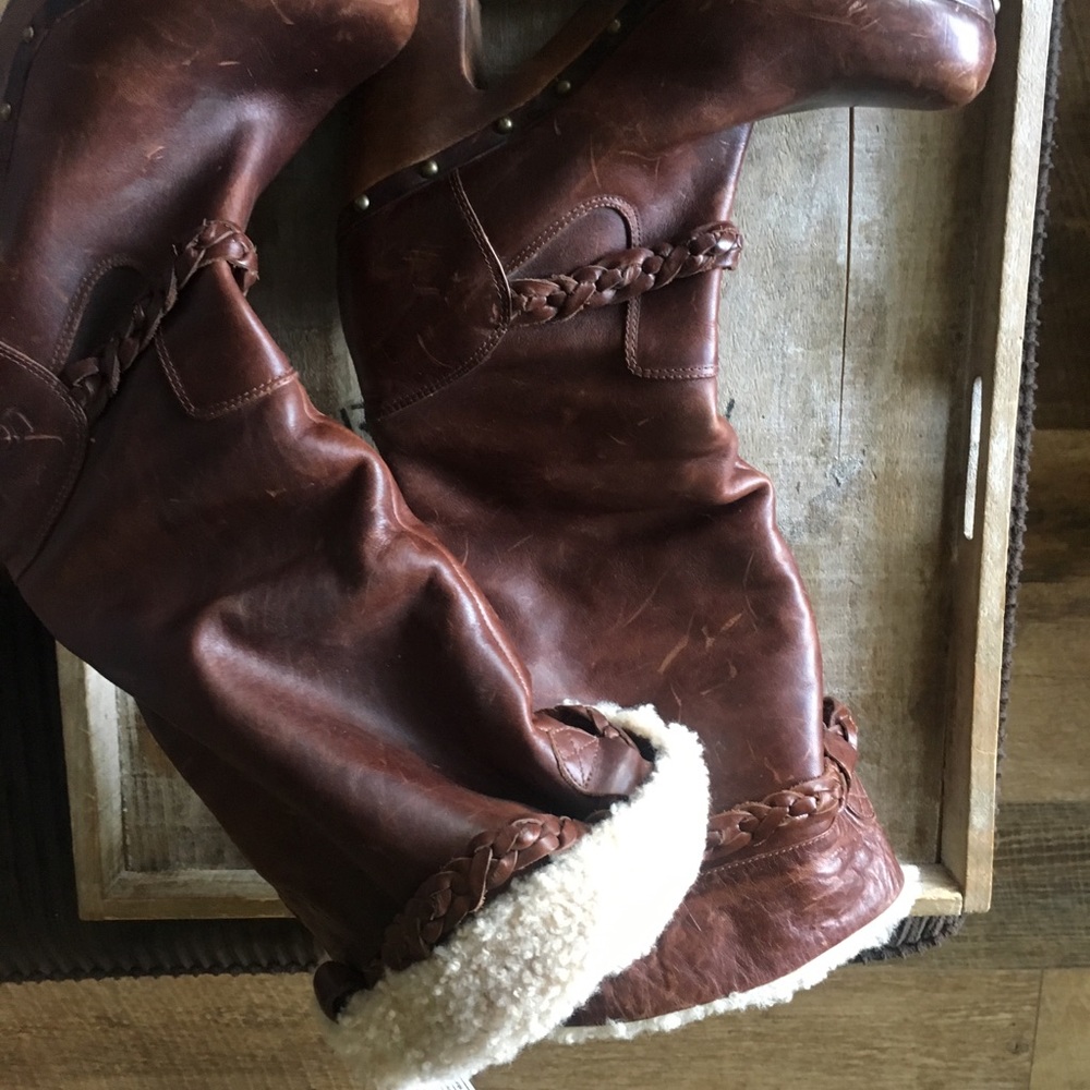 Size 10 Ugg boots